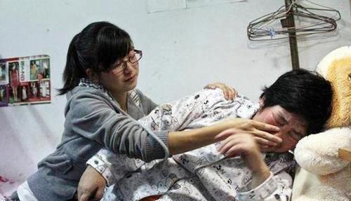 容光焕|外出遛娃,49岁妈妈偶遇49岁奶奶,对比之下差距不只是一点点