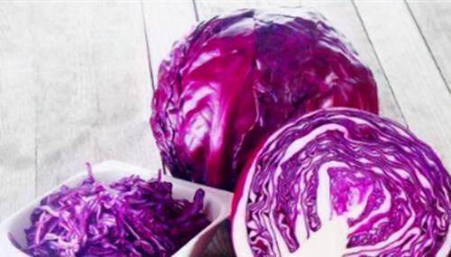 聪明人最爱吃3种食物，补血养颜、延缓衰老，早吃早好！