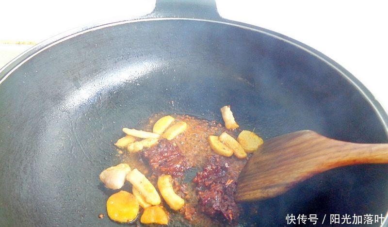 早餐|我家晚餐不丰盛，两菜两主食，简单好做好吃！