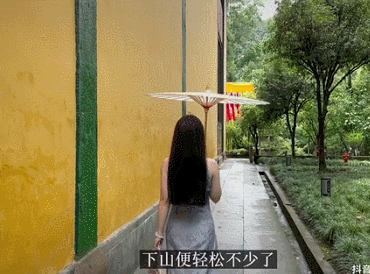 寺庙#辣眼睛！佛媛火了！女网红寺庙打擦边球！实则......网友：?悟空！快把她们拿下