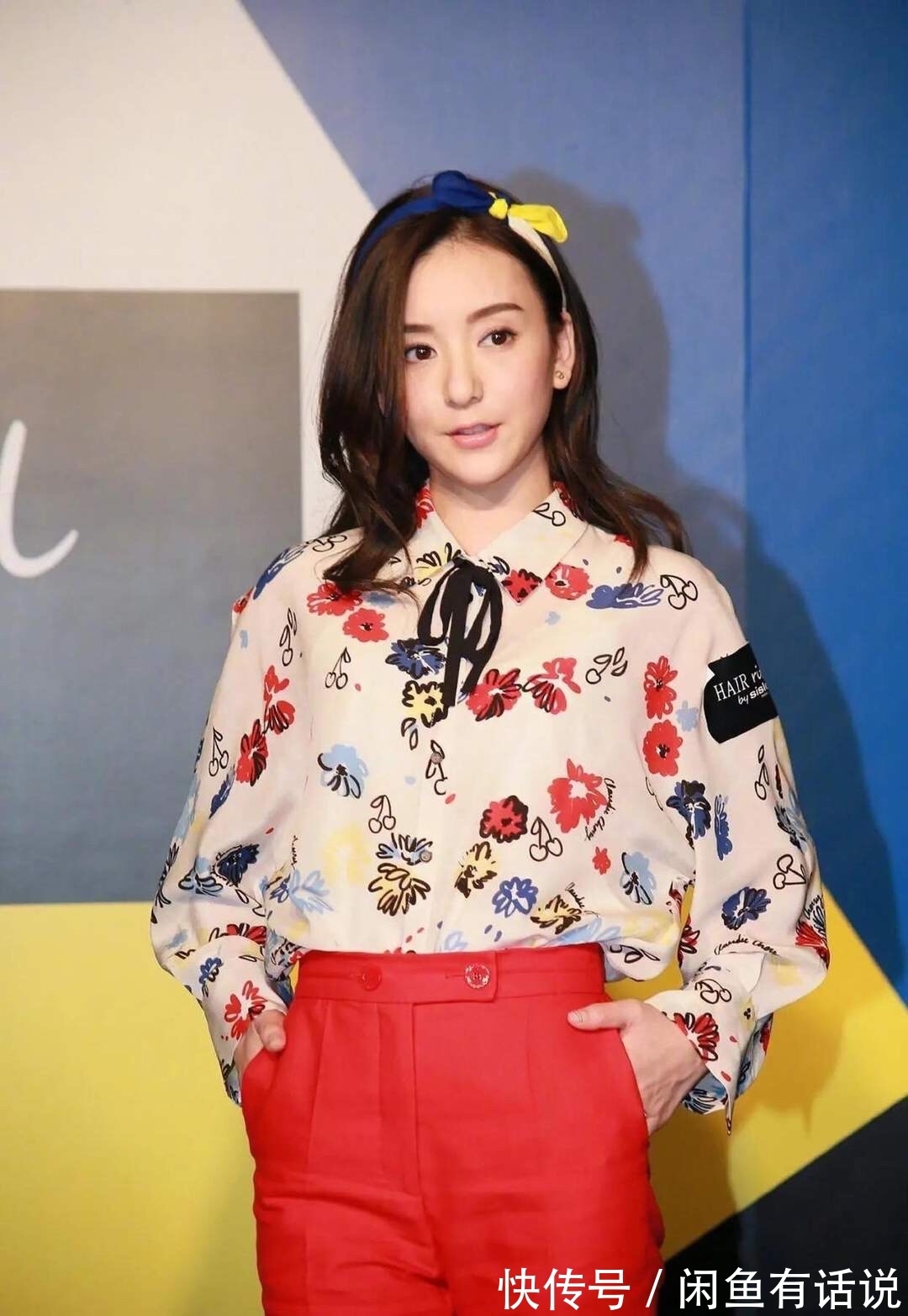 元素|方媛不愧是天王嫂,印花T恤配小黑裤也穿出高级感,气质都升华了