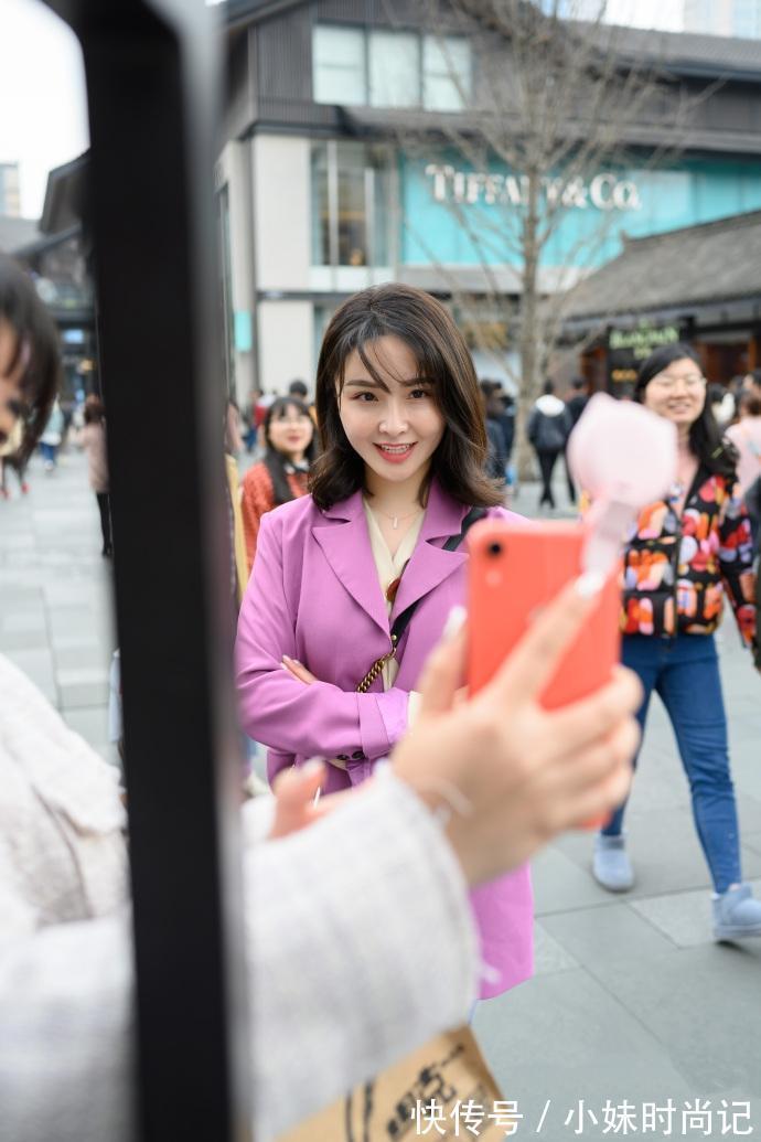 西装外套|街拍:西装外套别小瞧,搭配对单品不止优雅气质,穿起来就成焦点