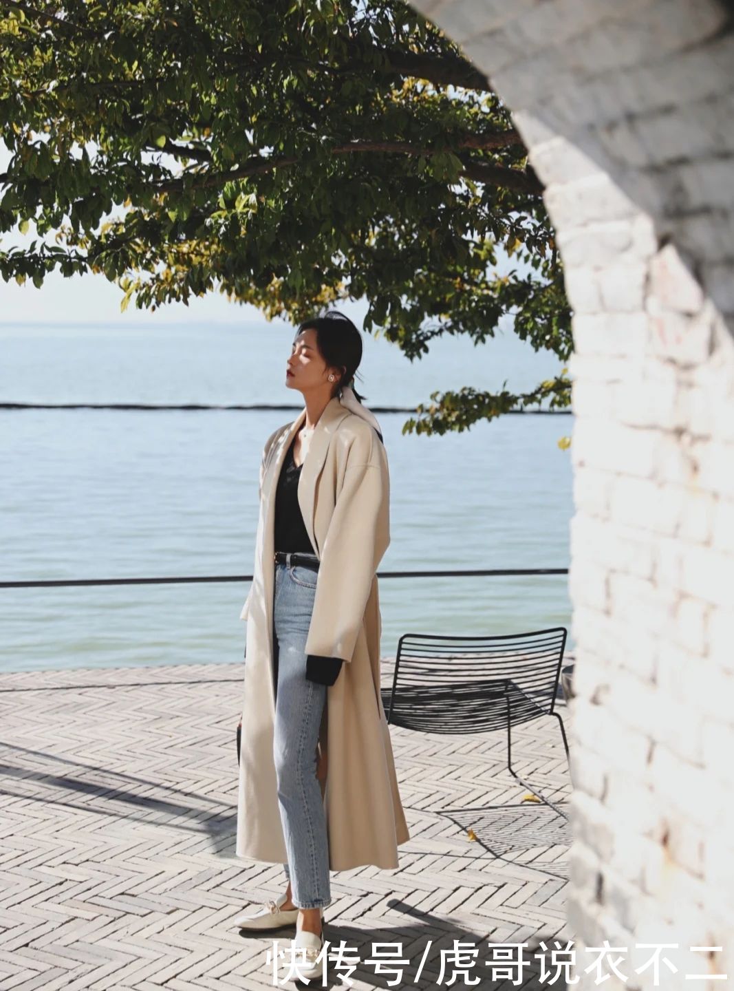 穿大衣不会搭配？参考这位时髦博主，9套大衣示范简约实用又大气