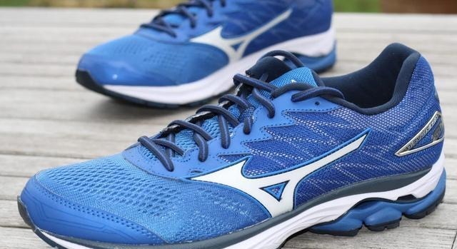 跑鞋 网上买跑鞋,和去实体店买有差别吗?亲身体会:太不一样了