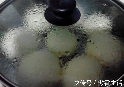 蒸馒头,直接加酵母是大错,牢记6技巧,保证又大又软,香甜可口