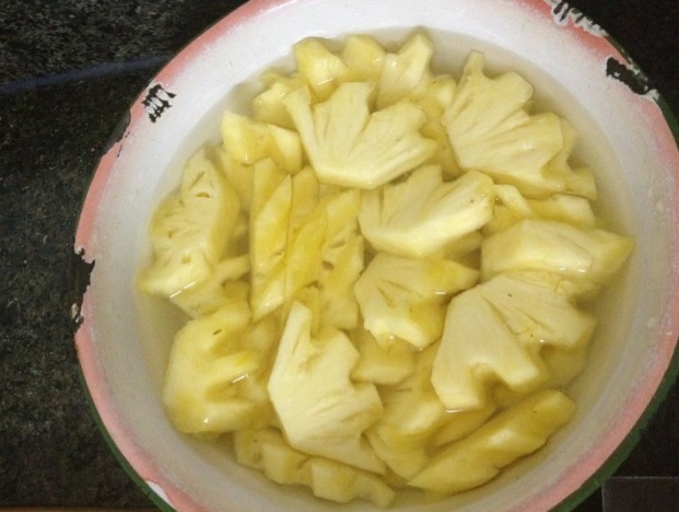 凤梨|宁愿不喝鸡汤，也要多喝一点它，2元1斤，却有16种天然矿物质