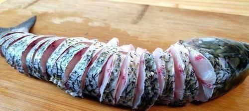 小米椒|草鱼最好吃的做法,不用煎不用炸,鲜嫩可口,3斤鱼肉上桌就扫光