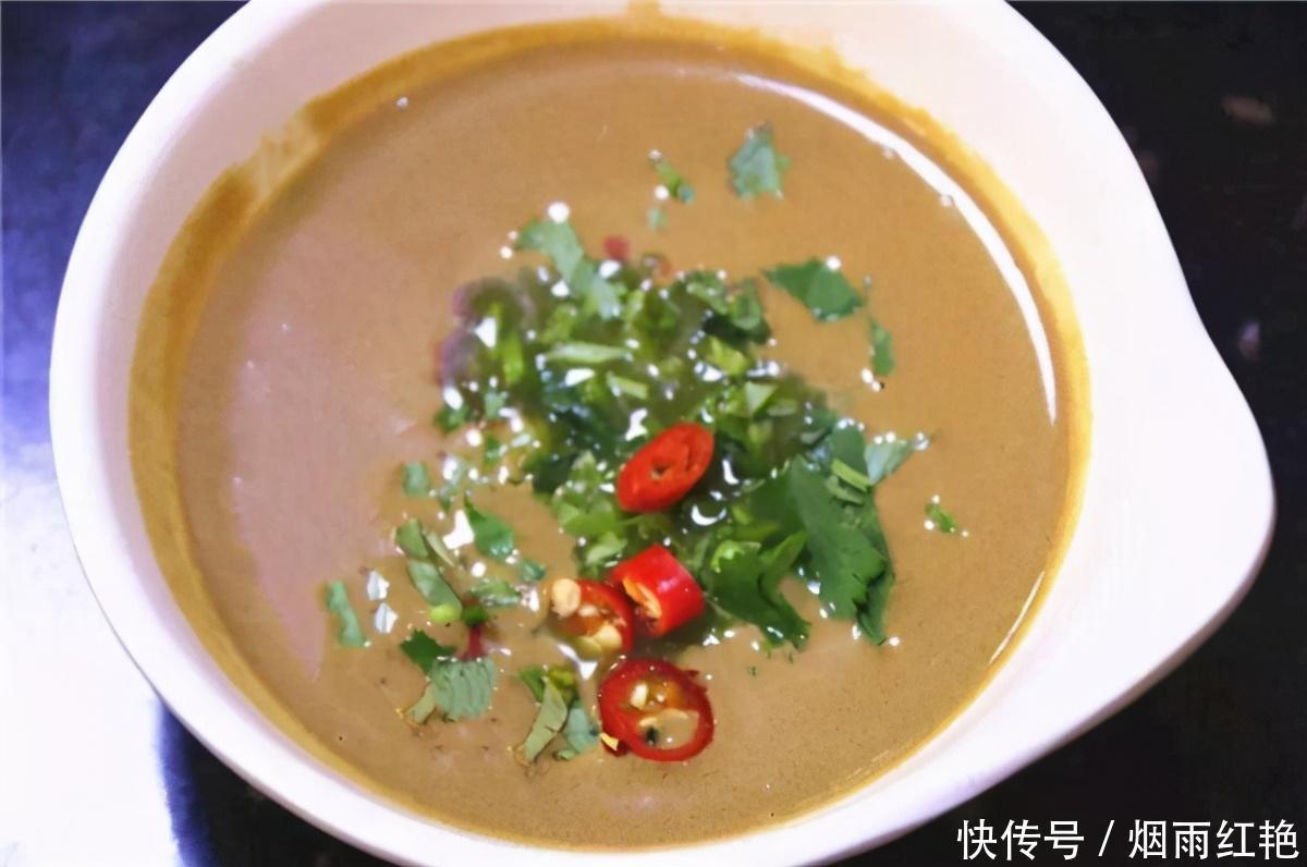  北方人VS南方人的火锅蘸料，虽然吃的是同一个锅，却是两种味道