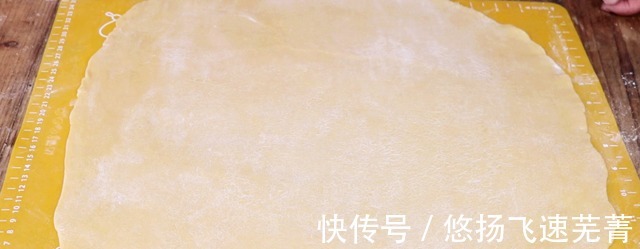 鸡蛋手擀面怎么做教你一招,面条爽滑筋道,吃着真过瘾!