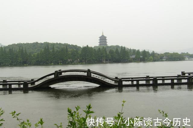 黄任!2首不出名的古诗,没想到韵味十足,跨越千年让人刮目相看