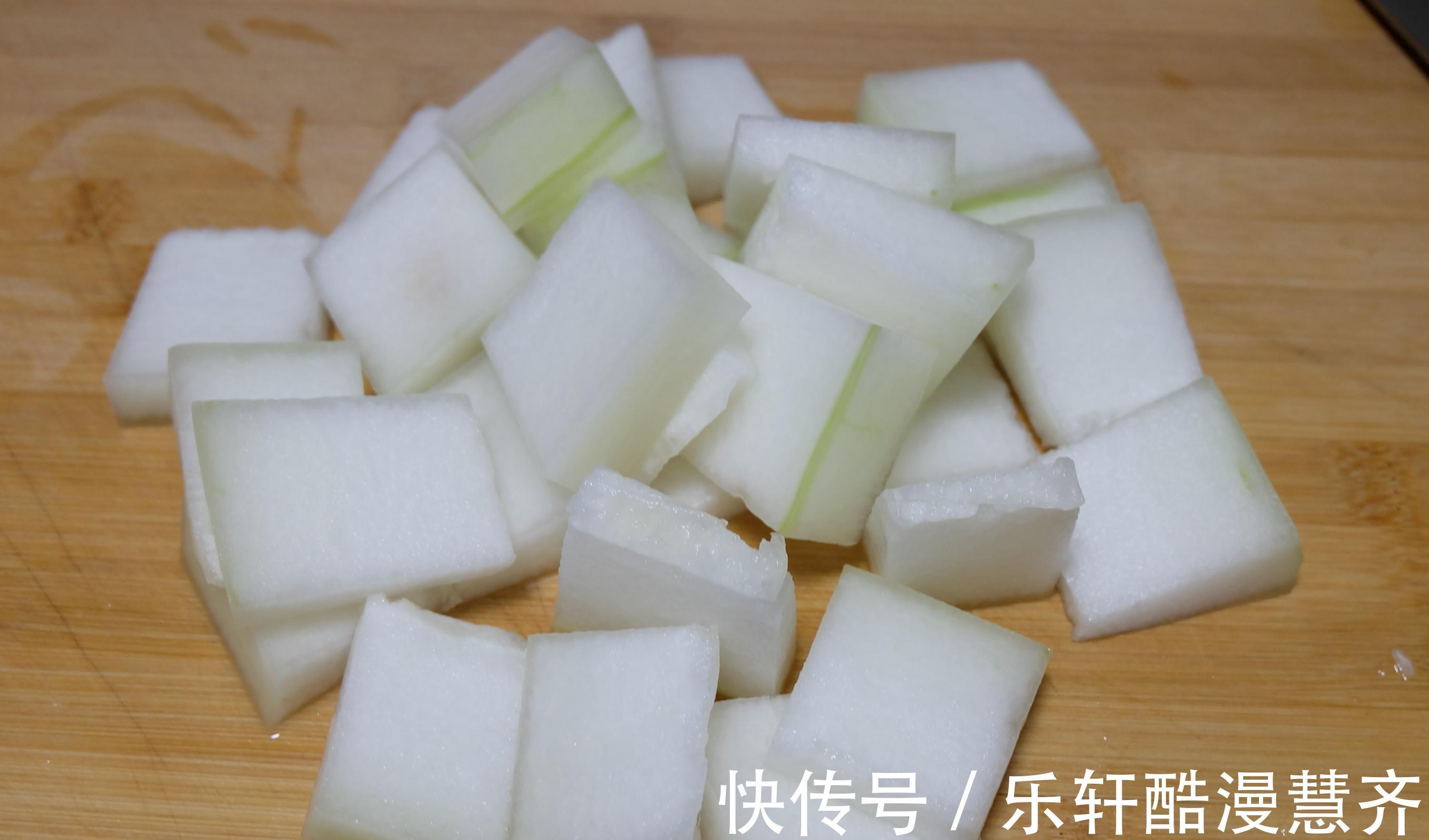 老少皆宜|夏天天热，试试这道家常菜，简单快手味道鲜美，清热祛湿营养健康