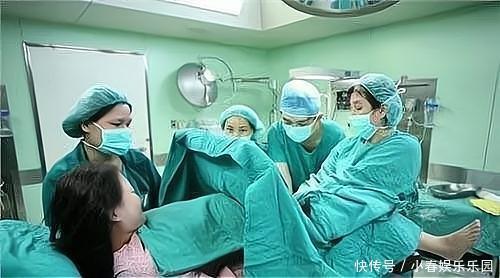 脸皮|“我又不是动物!”产妇分娩,几个男女实习生围观,场面太尴尬