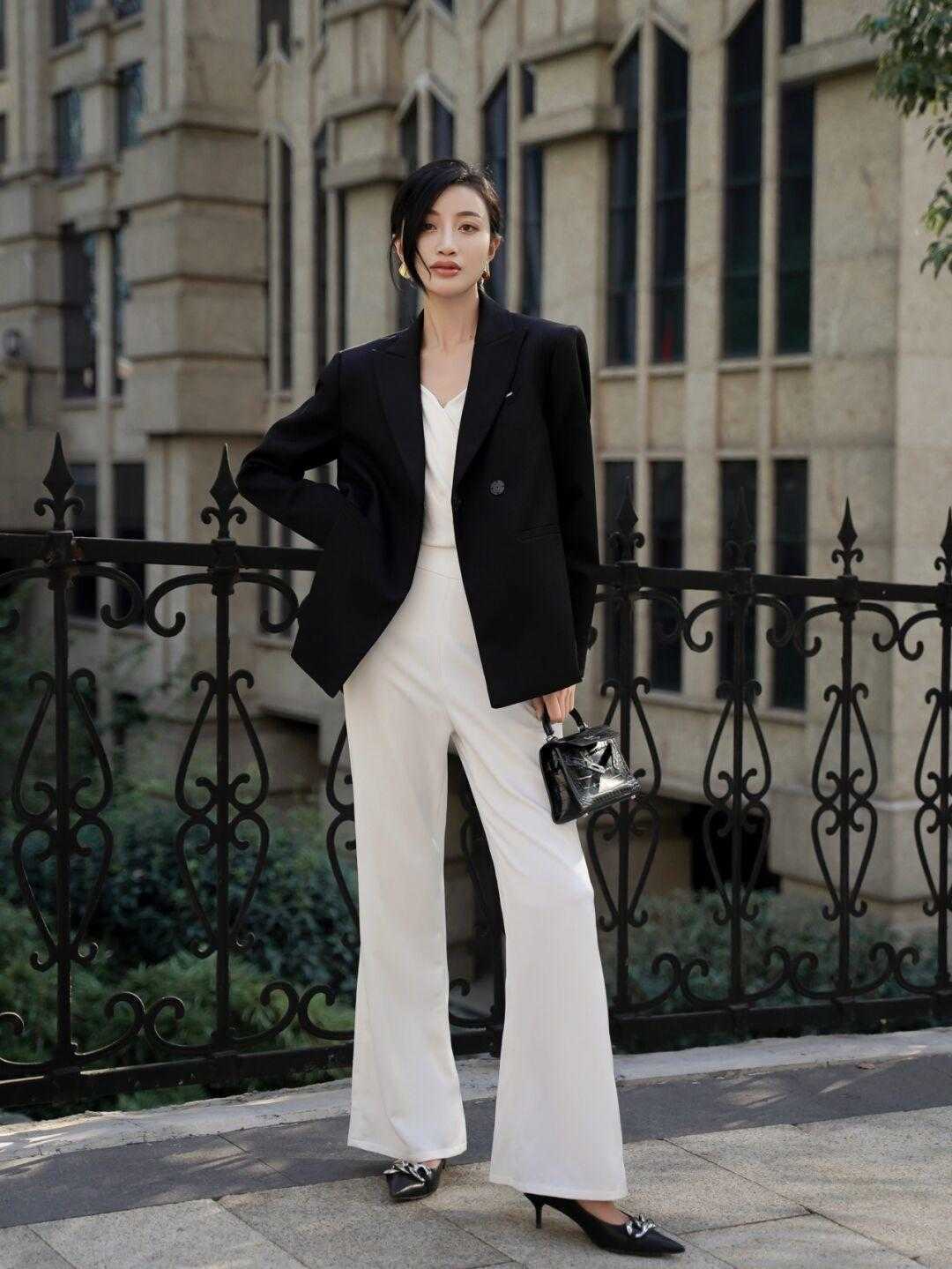 小蛮腰 早春职场通勤怎么穿?这些西装干练利落又不挑人,照着穿准没错