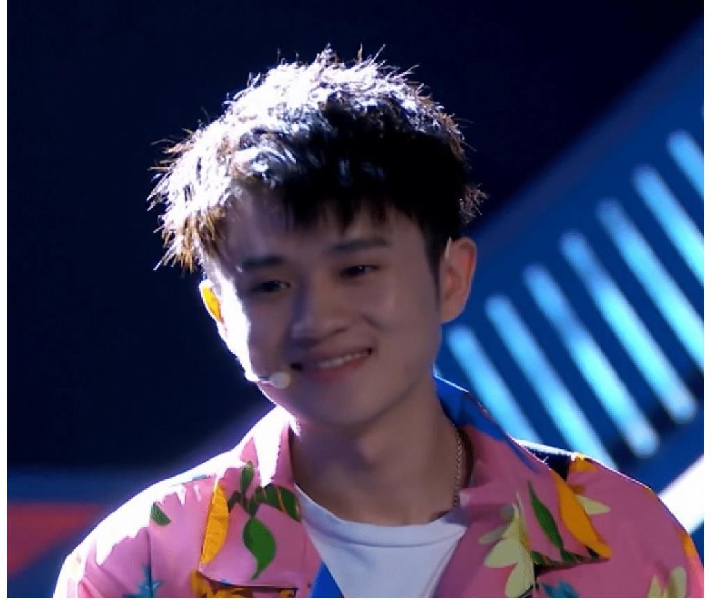 男子气概|王勉退赛使众人惊讶，只为和双胞胎姐妹同台演出，给新人更多机会