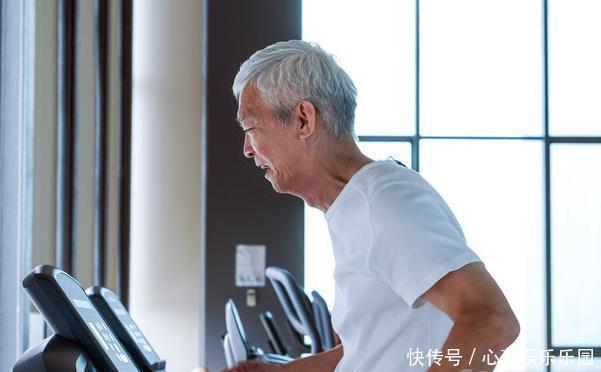 老人晨起锻炼好,若能注意做好4件事,恭喜:是