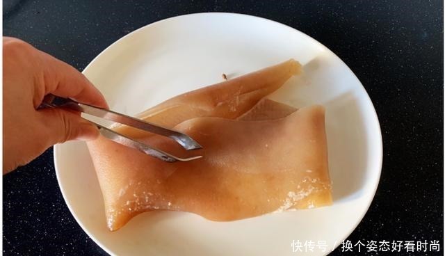 吃它堪比阿胶,却比阿胶便宜几十倍,补血养颜,可惜很多人都扔了