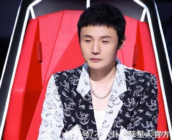 《好声音》悄然变味，8位导师成焦点，学员的风头都被抢了