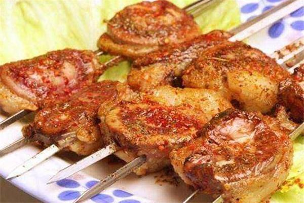 烧烤|吃烧烤时,这3种肉放心吃,根本无法作假,老板看了直呼“行家”