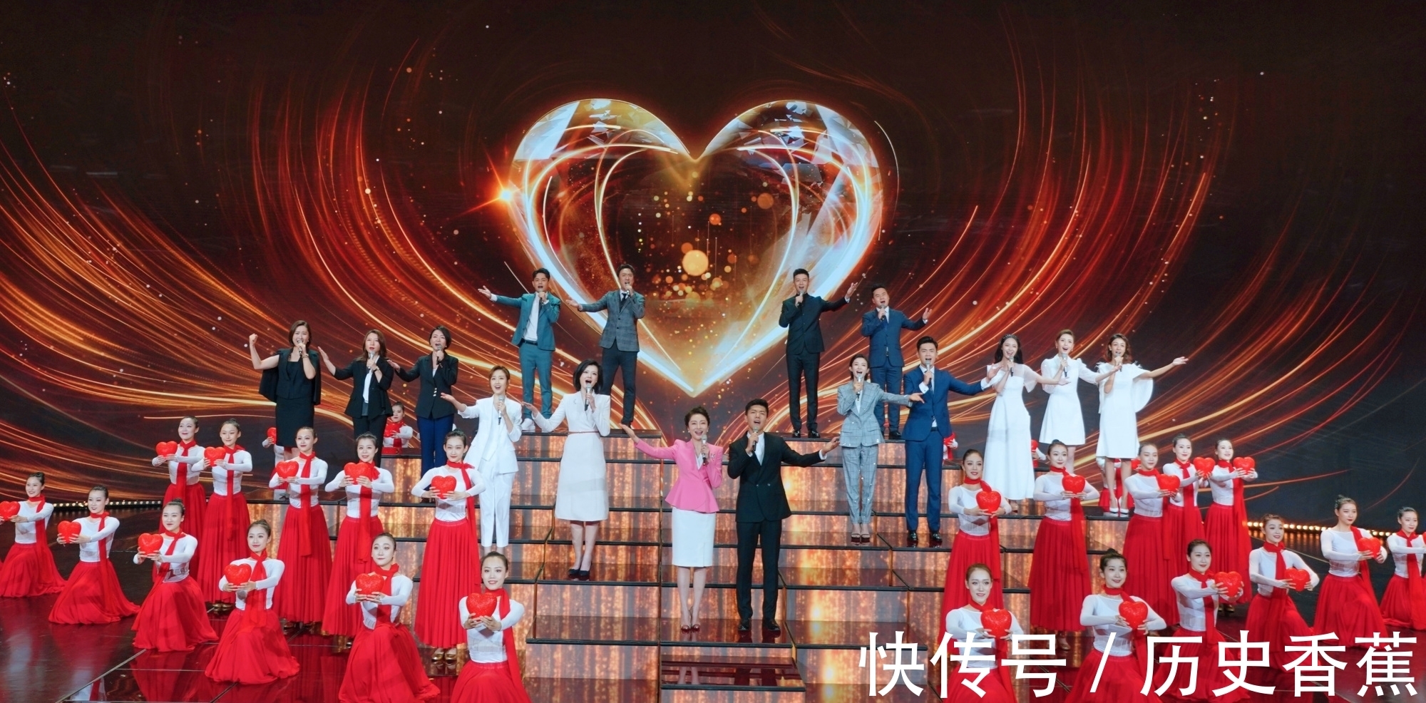 央视主持人名单完成更新:朱军重新出现,欧阳夏丹没有离开