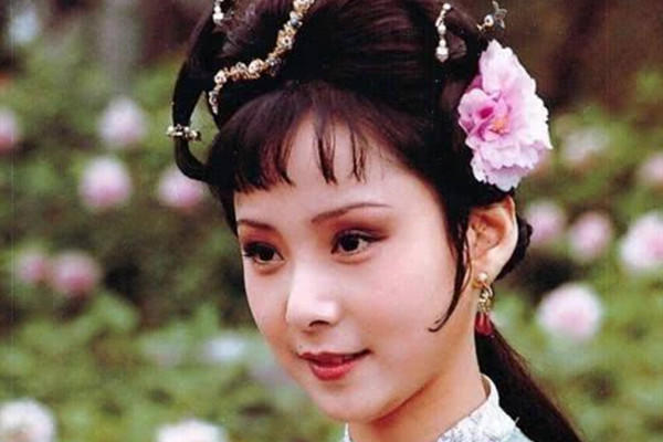 恒王|晴雯为何拼死补雀金裘？姽婳将军林四娘，暗示黛玉和宝钗生死搏杀