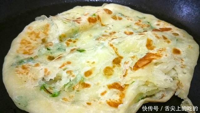 食材|葱花饼这样做太香了,多加1种食材,外酥里软,凉了也不硬,解馋