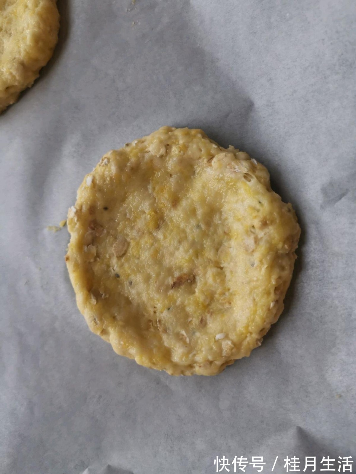 泡打粉|红酒煮苹果，做道好看又好吃的甜品，一个烤箱就搞定