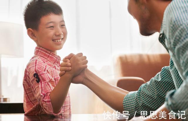 宝妈|孩子跟谁睡就和谁亲?研究表明:问题不在于人,关键看这黄金时期