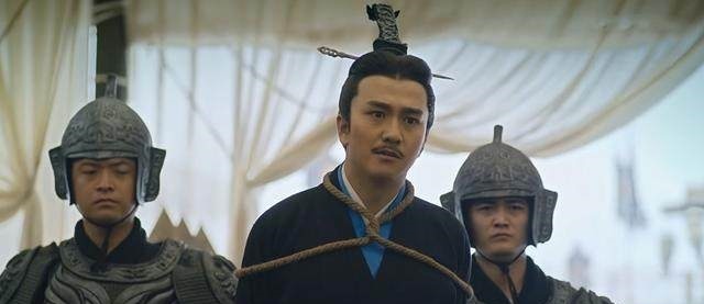 曹植才高八斗,深得曹操喜爱,却因做错一件事丢了太子之位