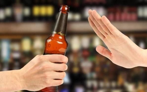 晚餐或决定寿命长短,牢记“4不吃、3少吃”,更容易健康长寿