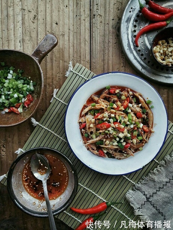 多汁|夏天必备下酒菜,教你自制麻辣鲜香,鲜嫩多汁的口水鸡