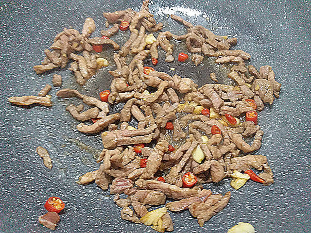 维生素e|冬季就吃这个菜，简单一炒，清热明目，保护皮肤，保护毛细血管