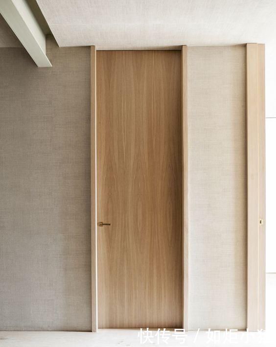 装饰|别再傻傻装门套了,我家这样去装饰,更加美观高档,关键还省钱