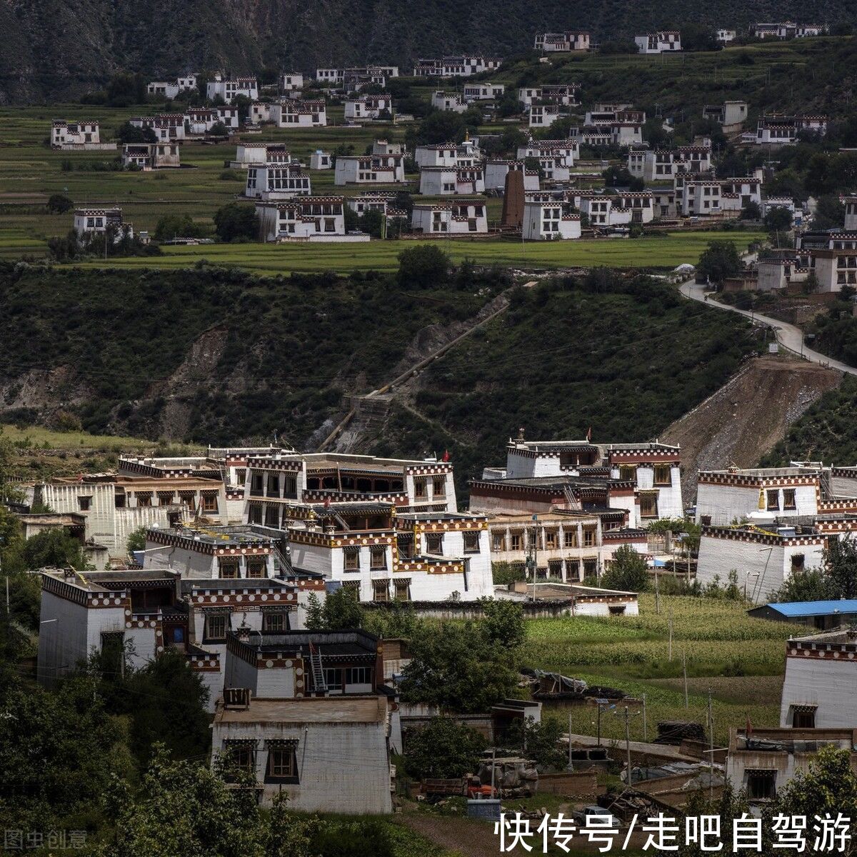 坐标|隐匿在大美川西高原上，这8处绝美民族建筑，神秘壮观，让人惊叹