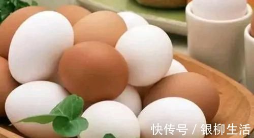 每天吃一个鸡蛋,对身体好处多,但红壳与白壳的区别,你可懂吗?