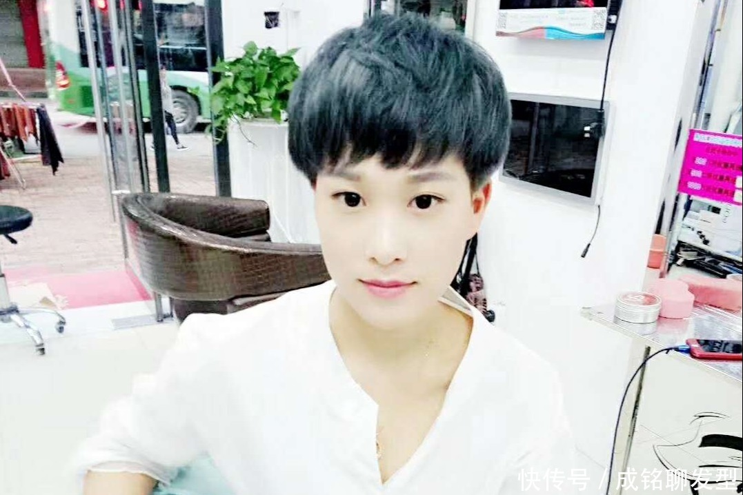 长脸最适合的9款短发,简约时尚好打理,精致优雅又有女人味