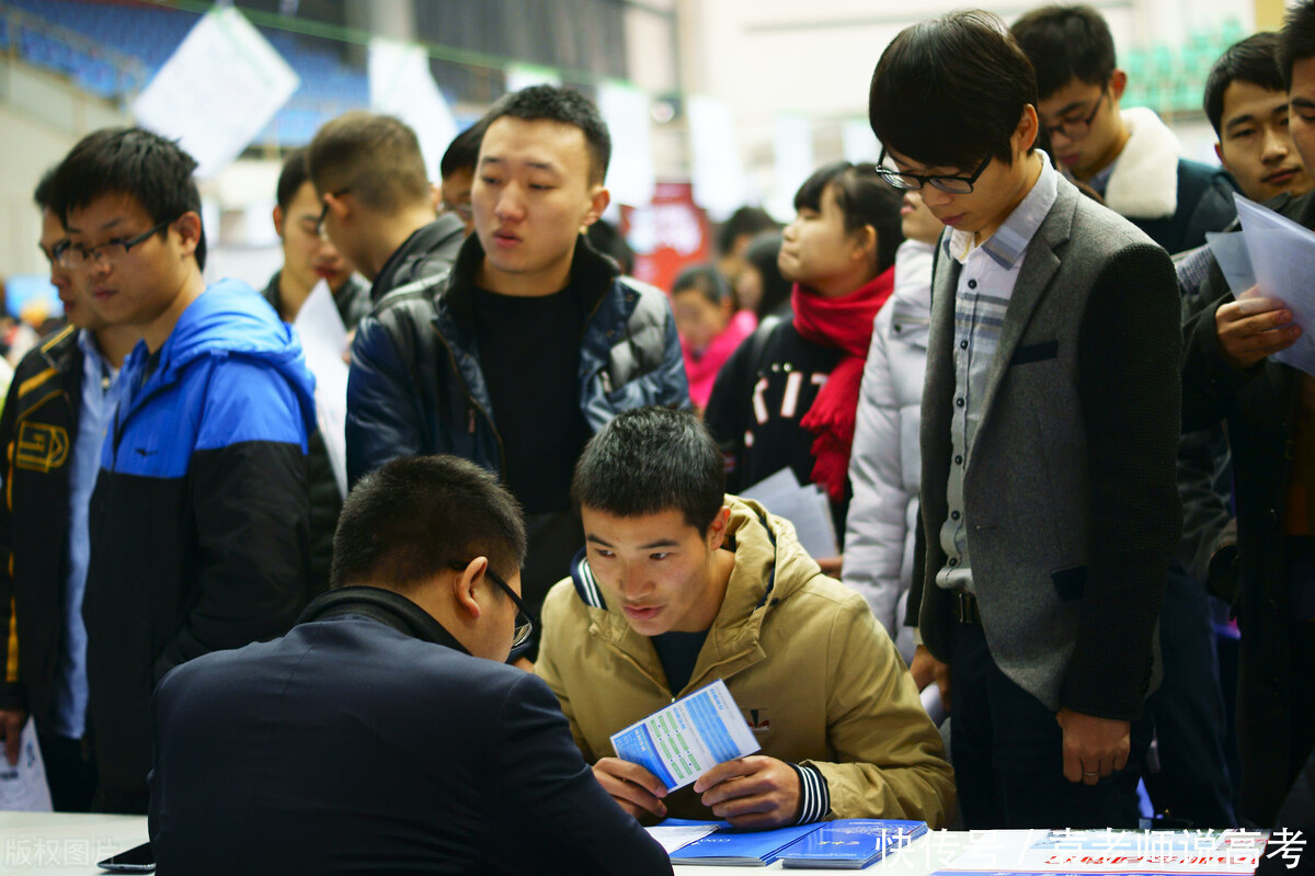 注册会计师证|4个塞满市场的红牌专业，两个地位很尴尬，一个学习好反而没有用