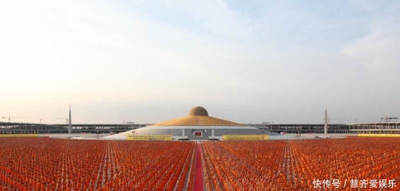 寺庙|世界上最大的佛教寺庙,占地360万平方米,常驻僧侣近千人
