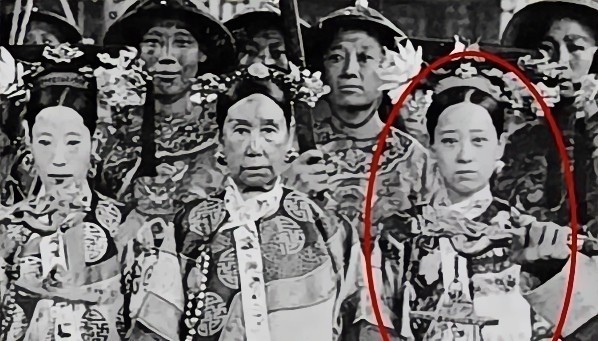 皇宫|谁说清朝后宫都长得丑?她是晚清皇宫公认第一美女,媲美现代明星