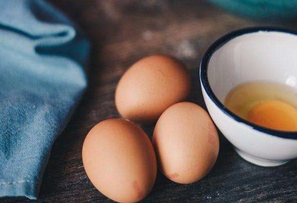 鸡蛋|孩子咳嗽总不好,不要吃药了,把鸡蛋如此煮,几天就好多了