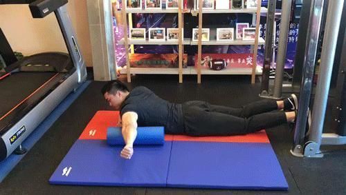 肌肉|仰卧起坐你做对了吗教你正确做仰卧起坐，避免脊柱受伤