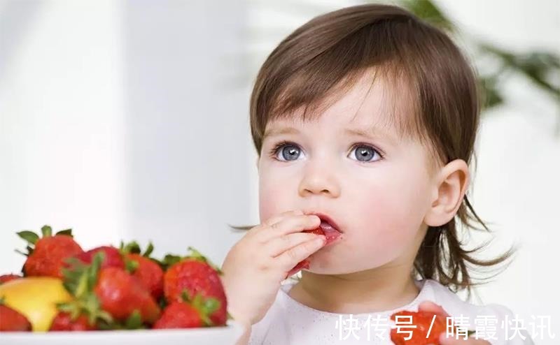 小宝宝|四个月喂辅食和6个月喂辅食的宝宝有什么区别,表现明显吗?