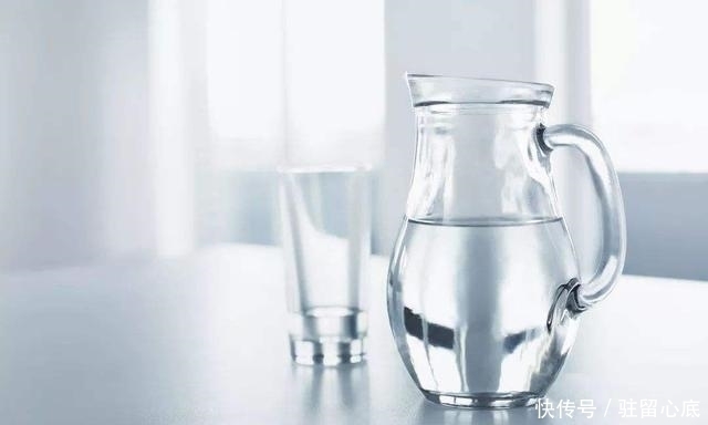 熬夜|加快女性衰老的6个习惯，熬夜排在最后，首位很多女性不爱做