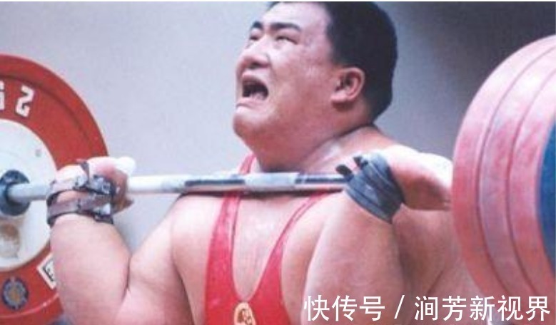 训练|举重天才才力曾获得60个冠军,23岁退役当保安,33岁去世