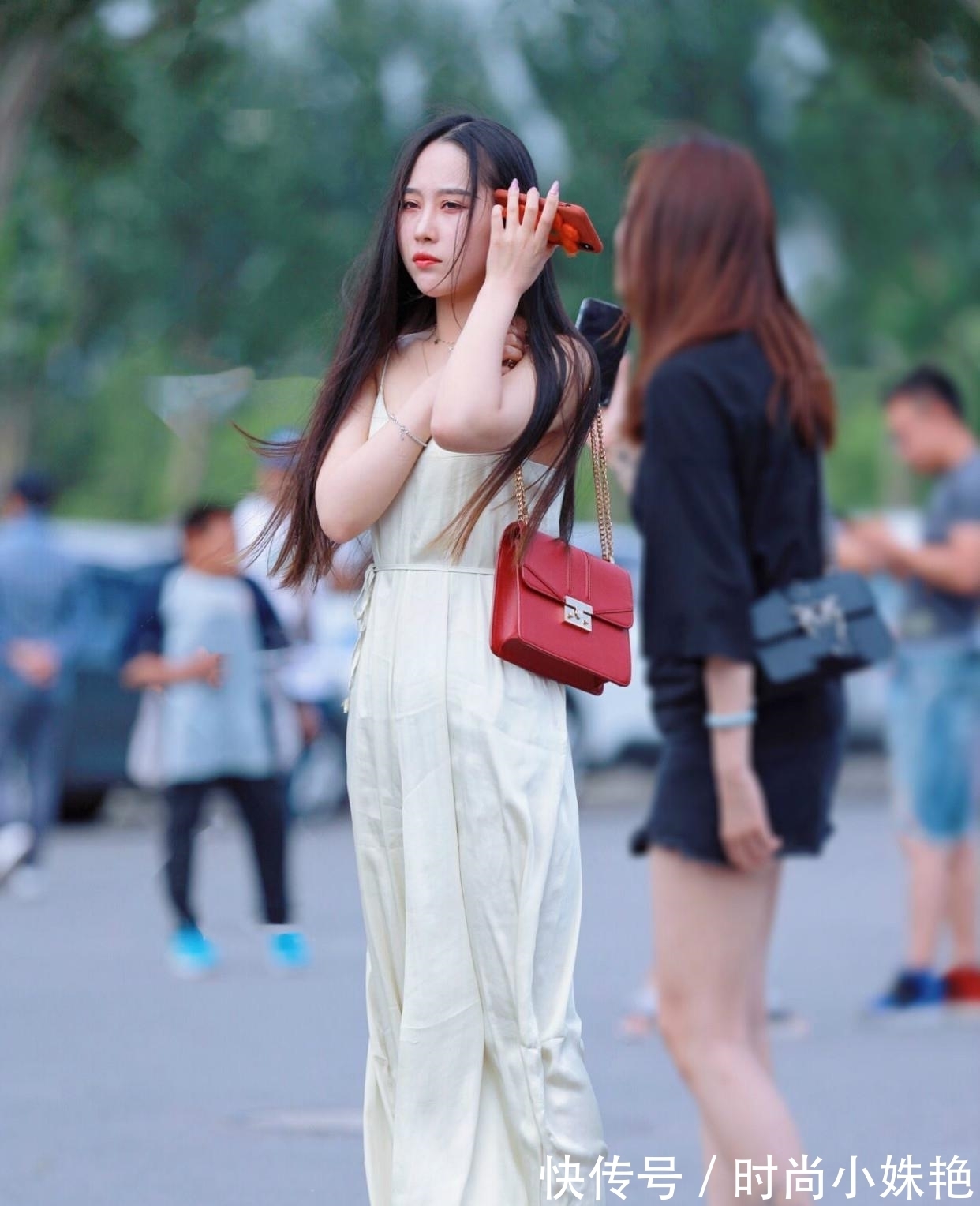 显瘦|裙子穿腻了？不存在，今夏流行“脚踝裙”，时髦又显瘦！