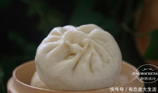 南瓜豆腐|用南瓜和豆腐做素馅儿包，无需过多调料，蒸出来比肉包子都香