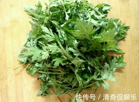 艾叶|地里没人要的野草,却是腰间盘突出的“救命草”,三天就见效