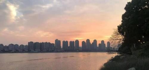 老年|美上了天！福州云彩刷屏了