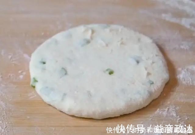 柔软|柔软冠军非它莫属,发面葱花饼新做法,100%成功零失败!