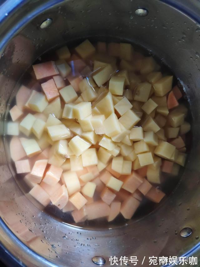 黄瓜|家里做菜剩余的边角料，利用好，转身成为简单好吃美味的炒四丁