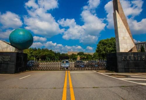 重点大学|东北地区很容易“被忽视”的2所大学，录取分不高，并且还是211